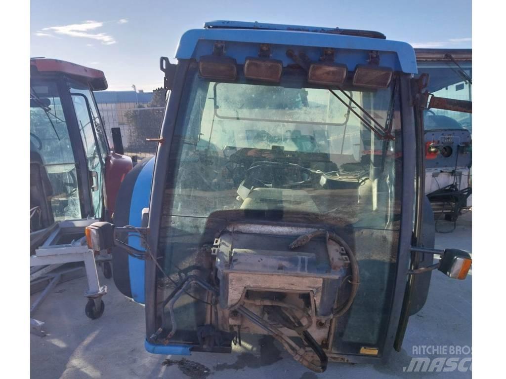 Landini Legend 115 Cabine si interior