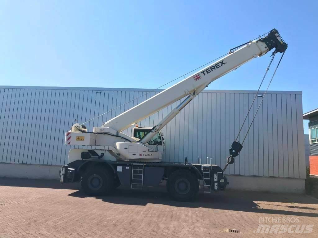 Terex 1075 Macara teren accidentat