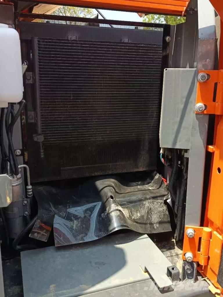 Hitachi ZX 70 Excavatoare 7t - 12t