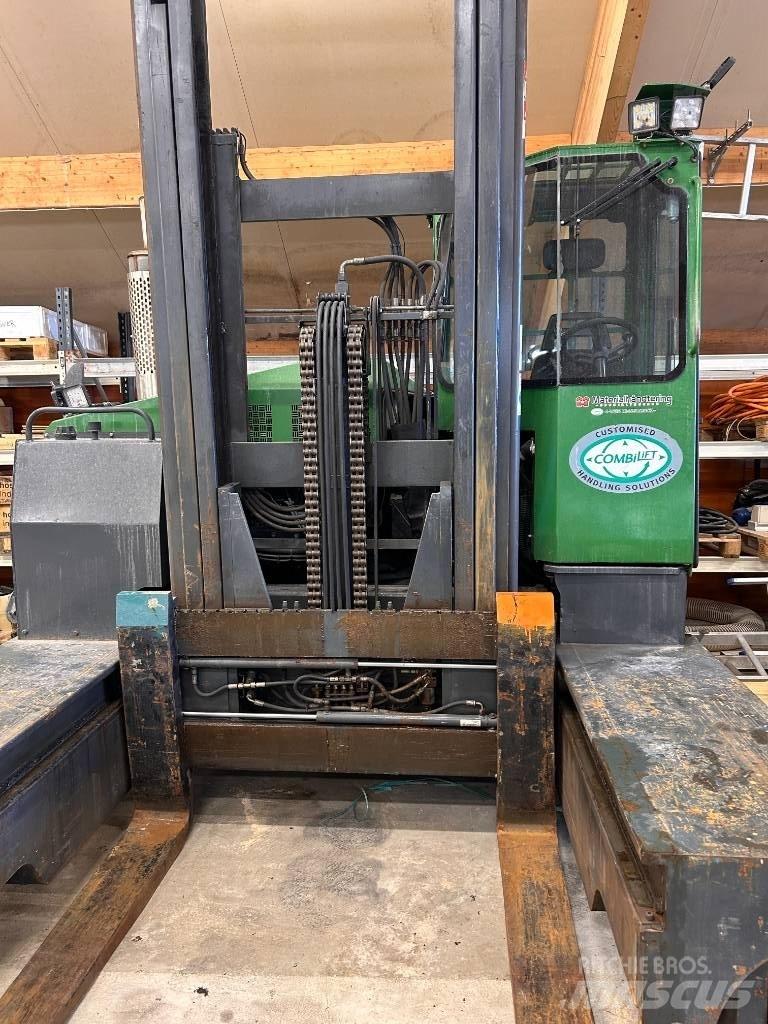 Combilift C 7000 Stivuitoare cu patru brate
