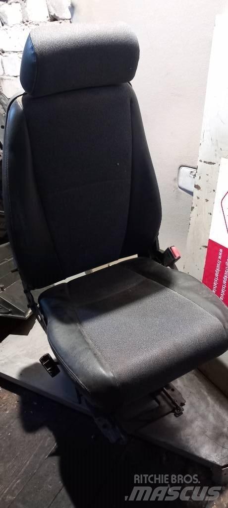 Scania 124.      2401822 Cabine si interior