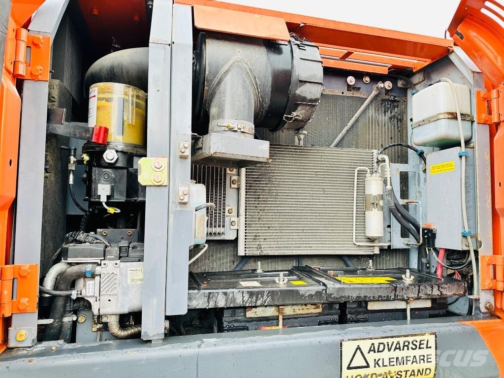 Hitachi Zaxis 170 W Excavatoare cu roti