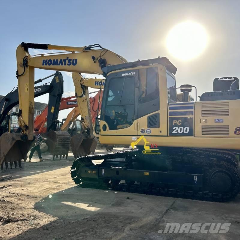 Komatsu PC 200-8 Excavatoare pe șenile
