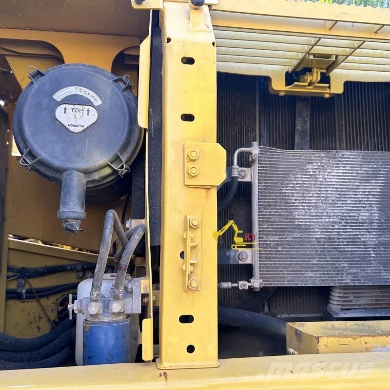 Komatsu PC 200-8 Excavatoare pe șenile
