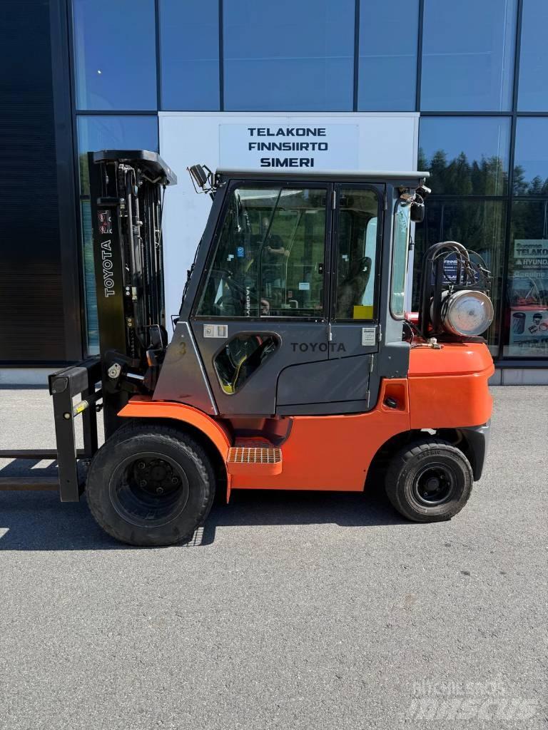 Toyota 02-7 FGF 30 Stivuitor GPL
