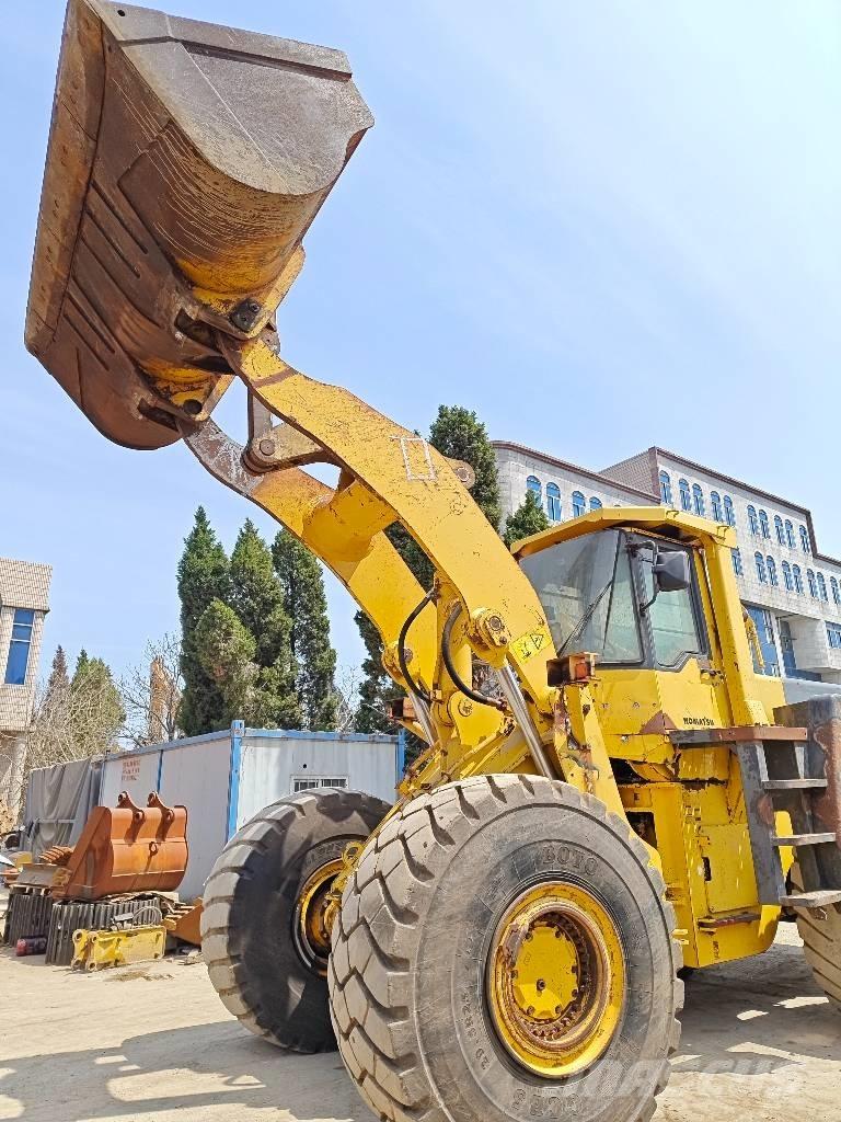 Komatsu WA 500 Incarcator pe pneuri