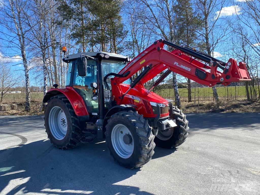 Massey Ferguson 5713 Tractoare