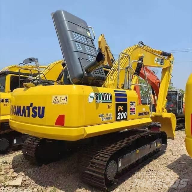 Komatsu PC 200-8 Excavatoare 7t - 12t