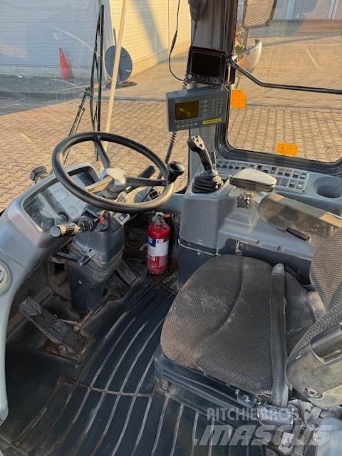 Doosan DL 420-3 CAB Cabine si interior