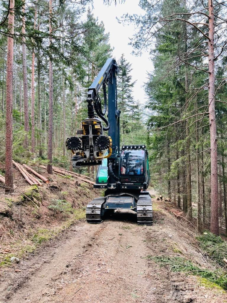 Neuson Forest 204HVT Combine forestiere