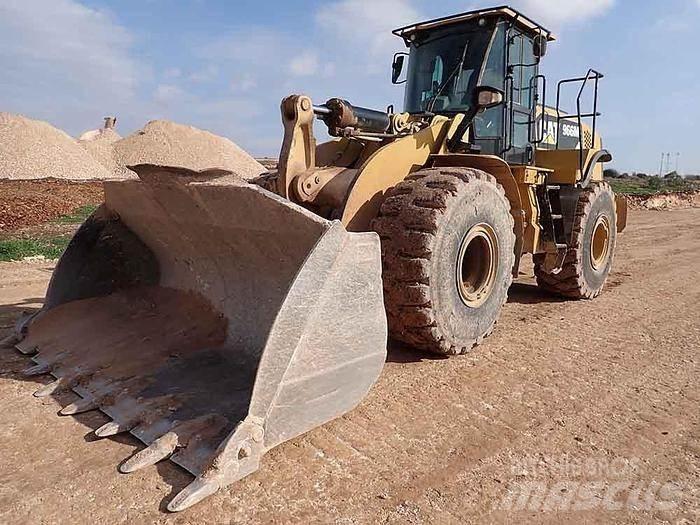 CAT 966M Incarcator pe pneuri