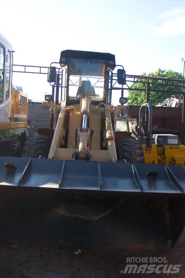 John Deere 544 BJ Incarcator pe pneuri