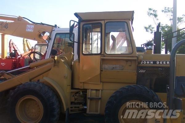 John Deere 544 BJ Incarcator pe pneuri