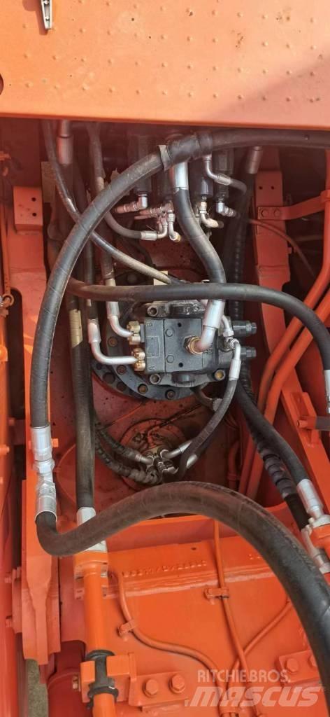 Doosan DX 300 Excavatoare pe șenile
