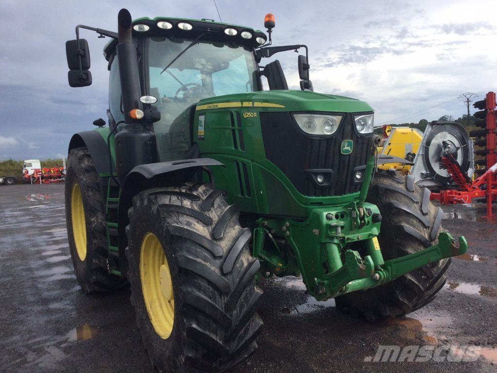 John Deere 6250R Tractoare
