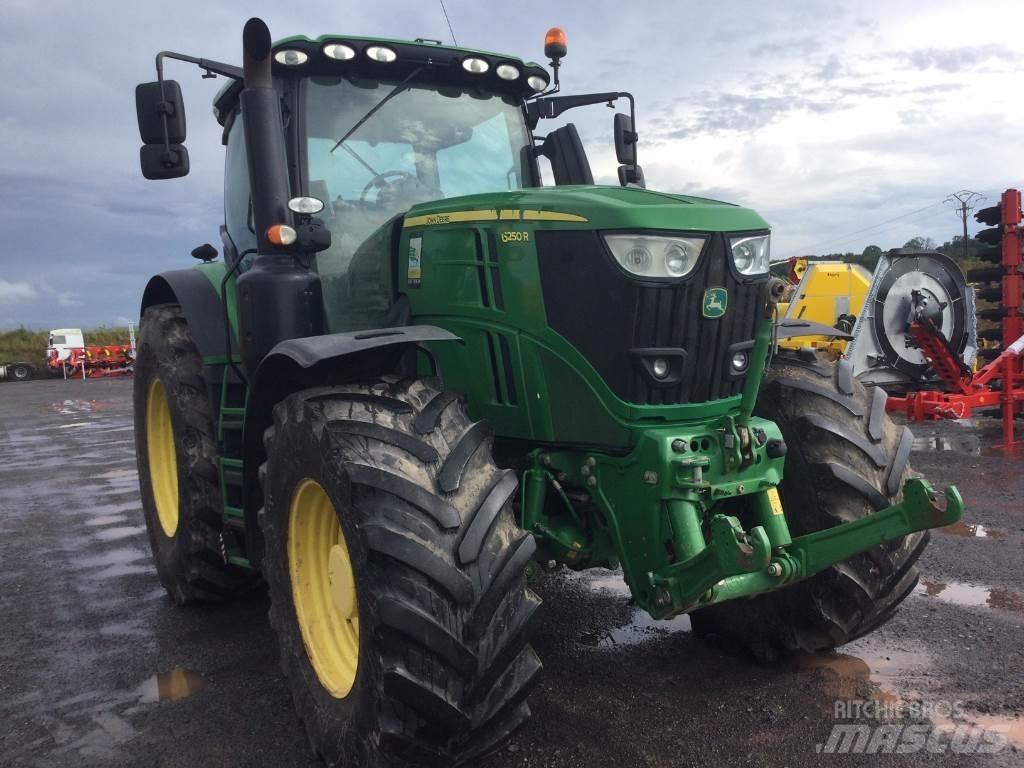 John Deere 6250R Tractoare
