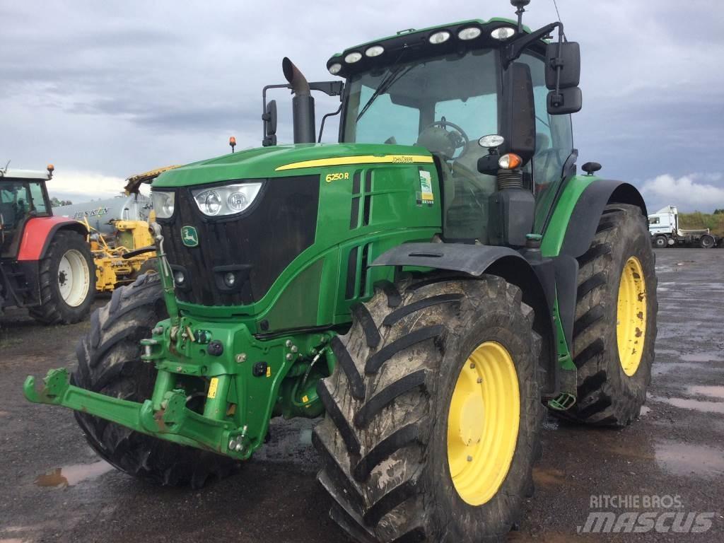John Deere 6250R Tractoare