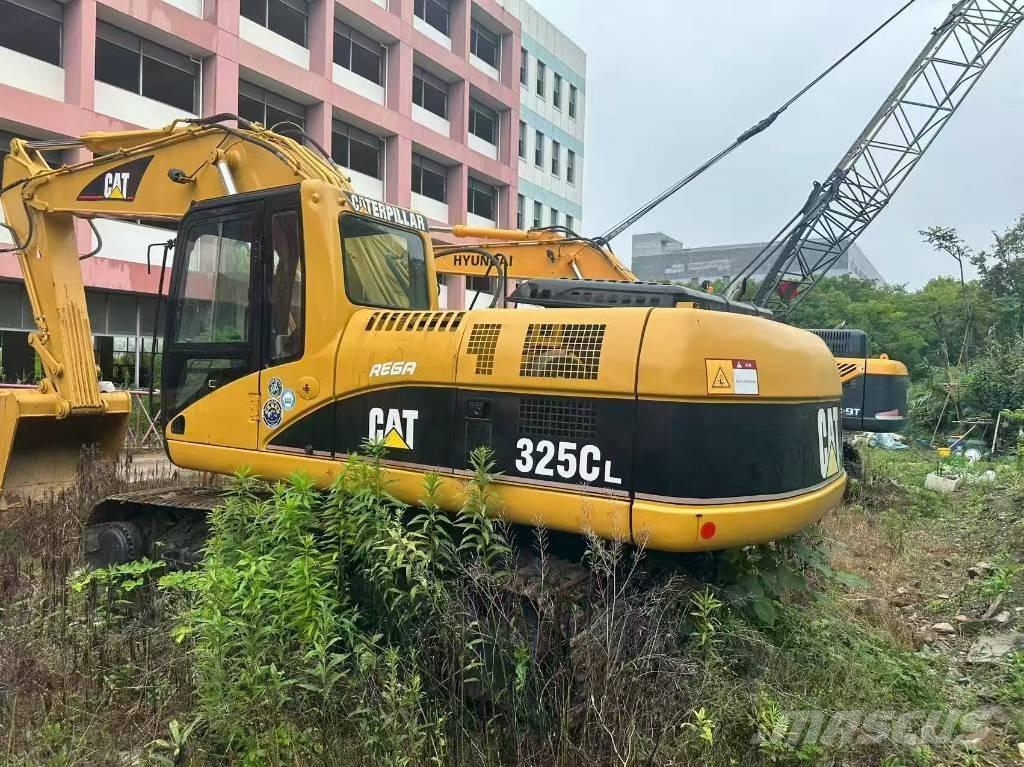 CAT 325 CL Excavatoare pe șenile
