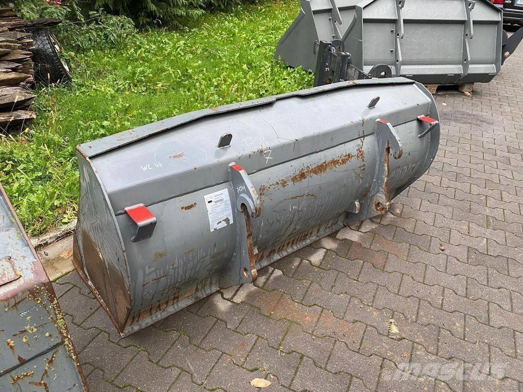 Wacker Neuson WL 44 Incarcator pe pneuri