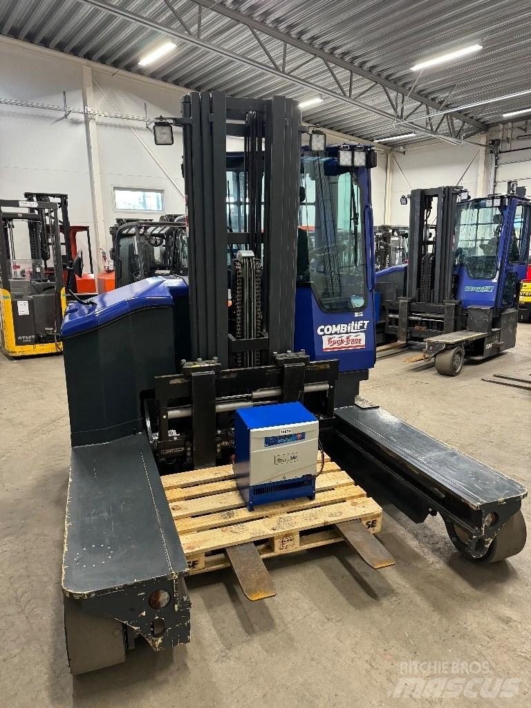 Combilift C4500ET Stivuitoare cu patru brate