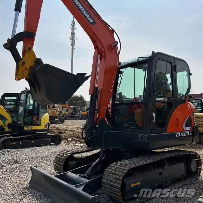 Hitachi 60 Excavatoare pe șenile
