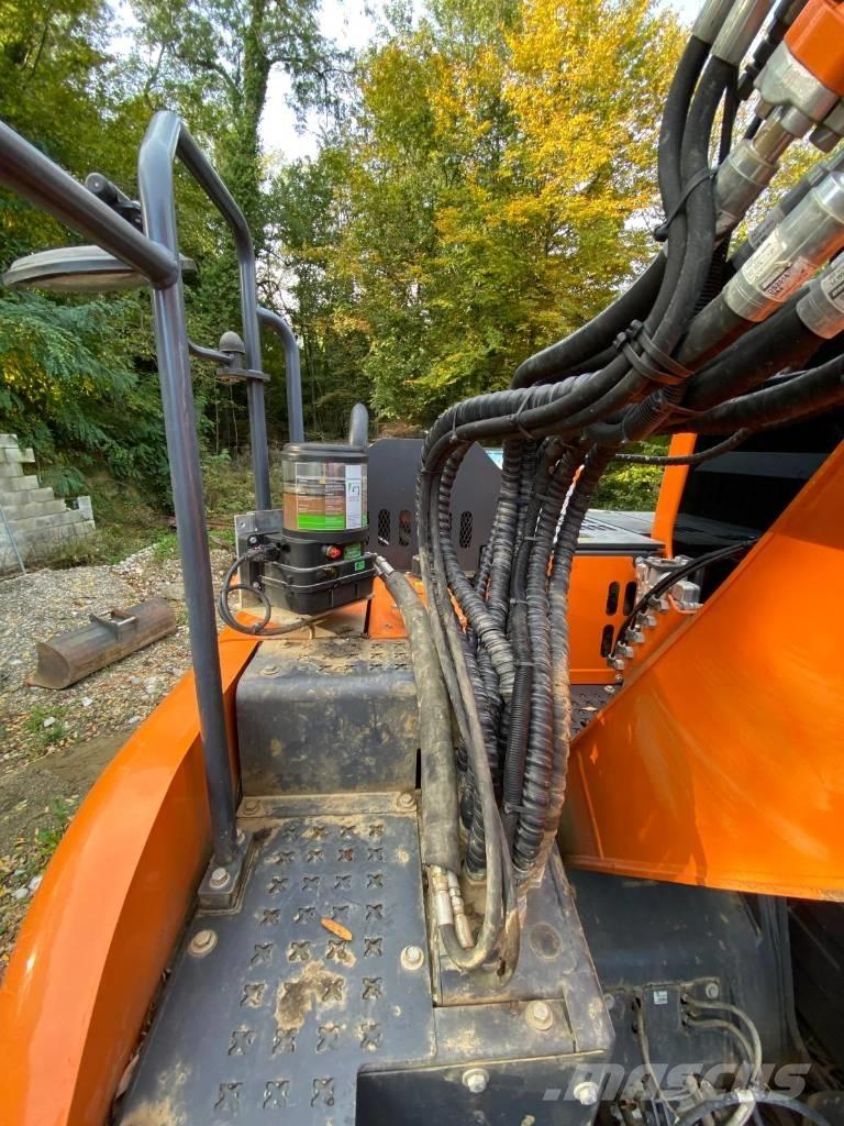Doosan DX 140 LCR-5 Excavatoare pe șenile
