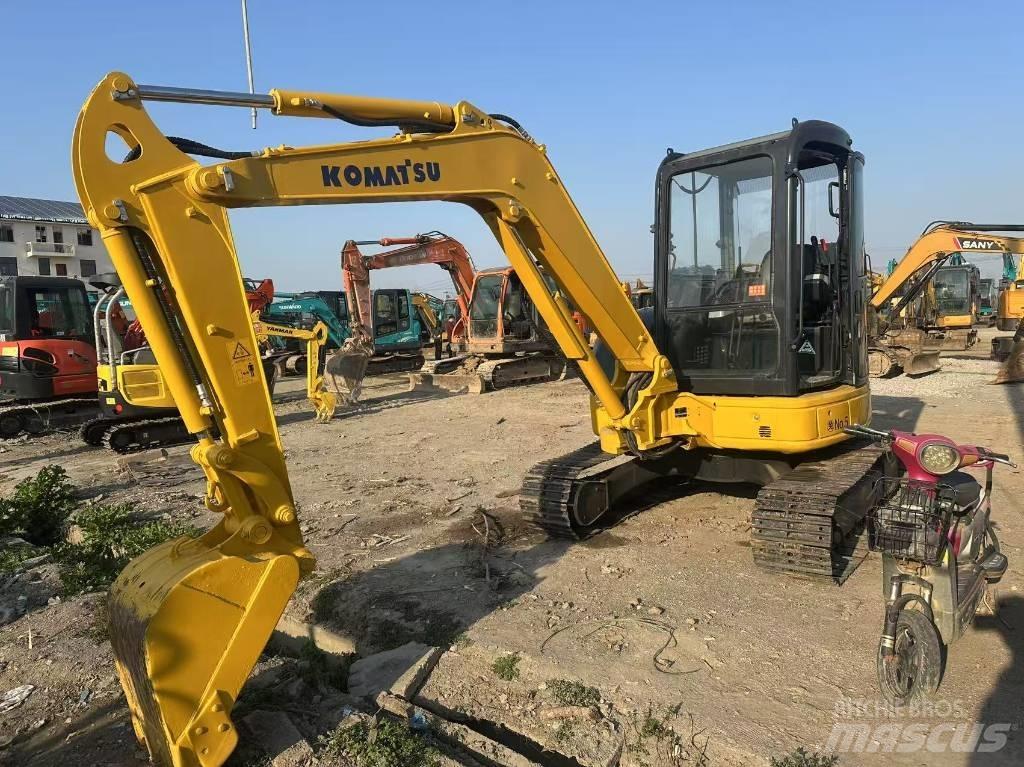 Komatsu PC 40 Excavatoare pe șenile
