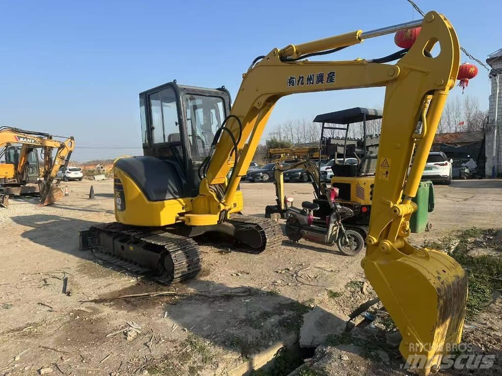 Komatsu PC 40 Excavatoare pe șenile
