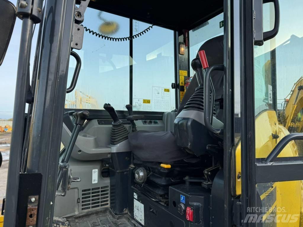 Komatsu PC80MR-5 Mini excavatoare < 7t