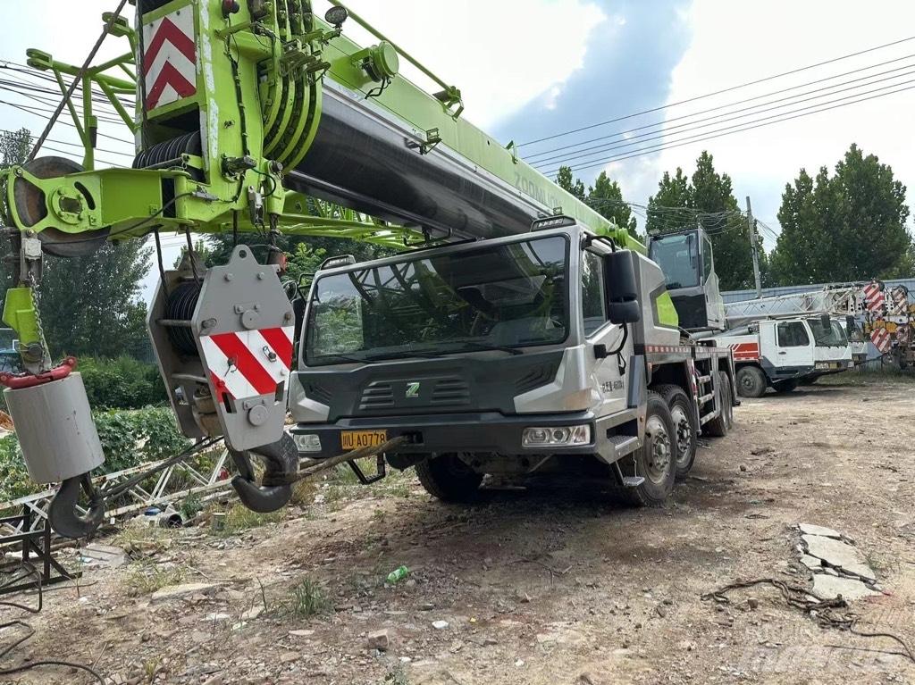 Zoomlion ZTC700 Macara pentru orice teren