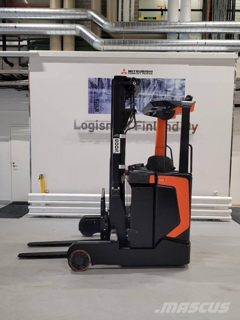 Rocla HSF16 Stivuitor cu catarg retractabil