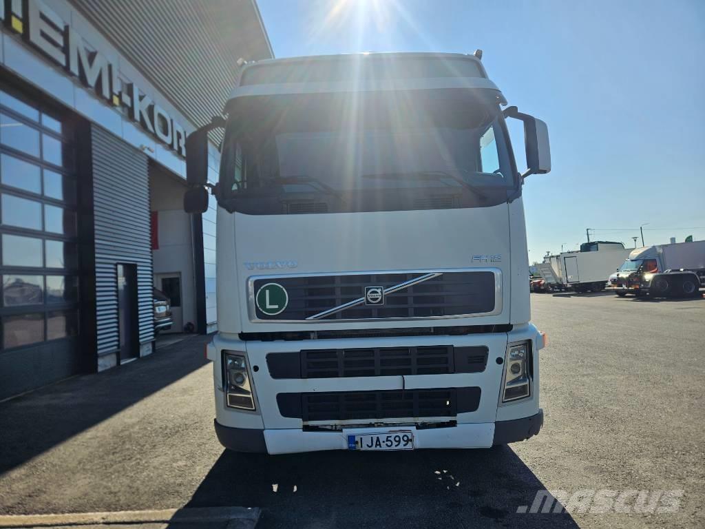 Volvo FH12 460 Camion cu carlig de ridicare