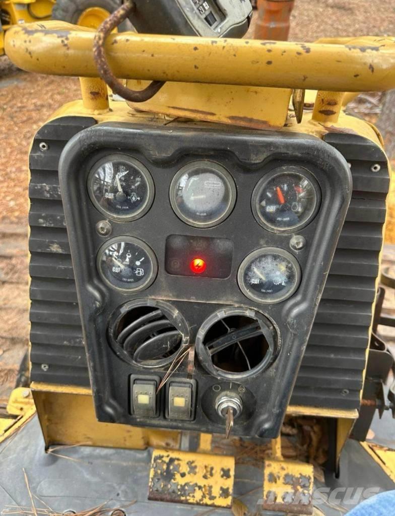 CAT D 3 G LGP Buldozere pe senile