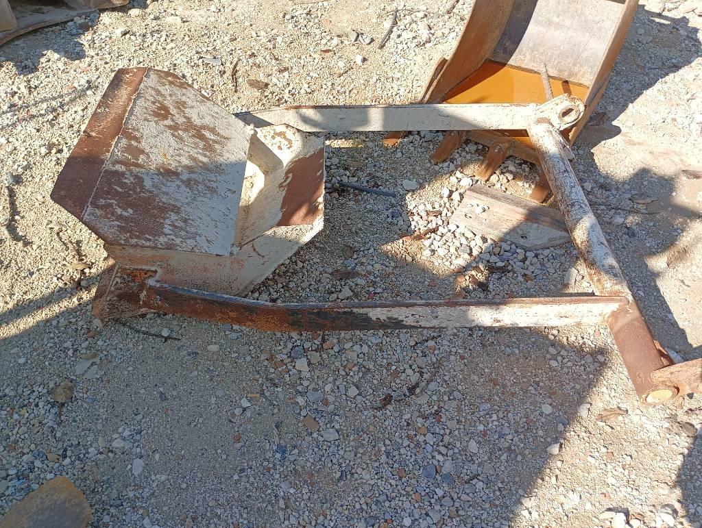 Ausa 500 RMX X4 Camioane cu basculante rigide