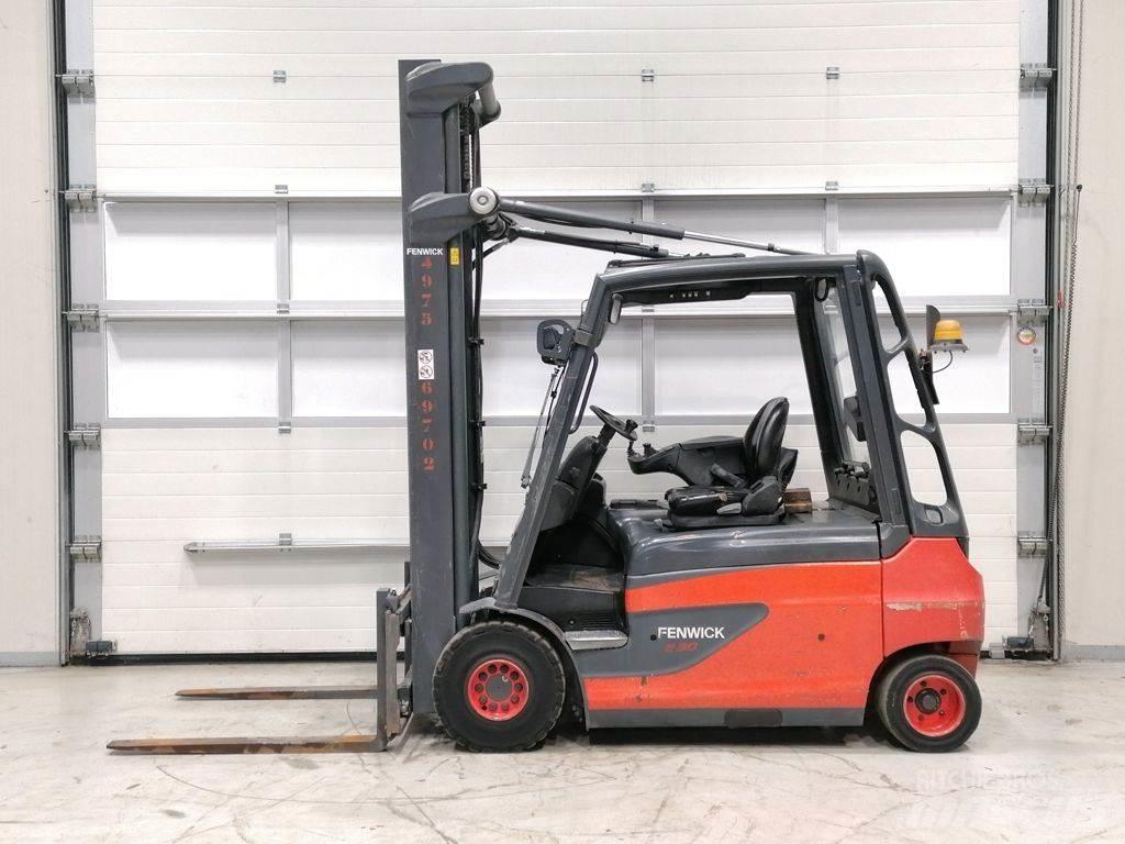 Linde E30L-01 Stivuitor electric