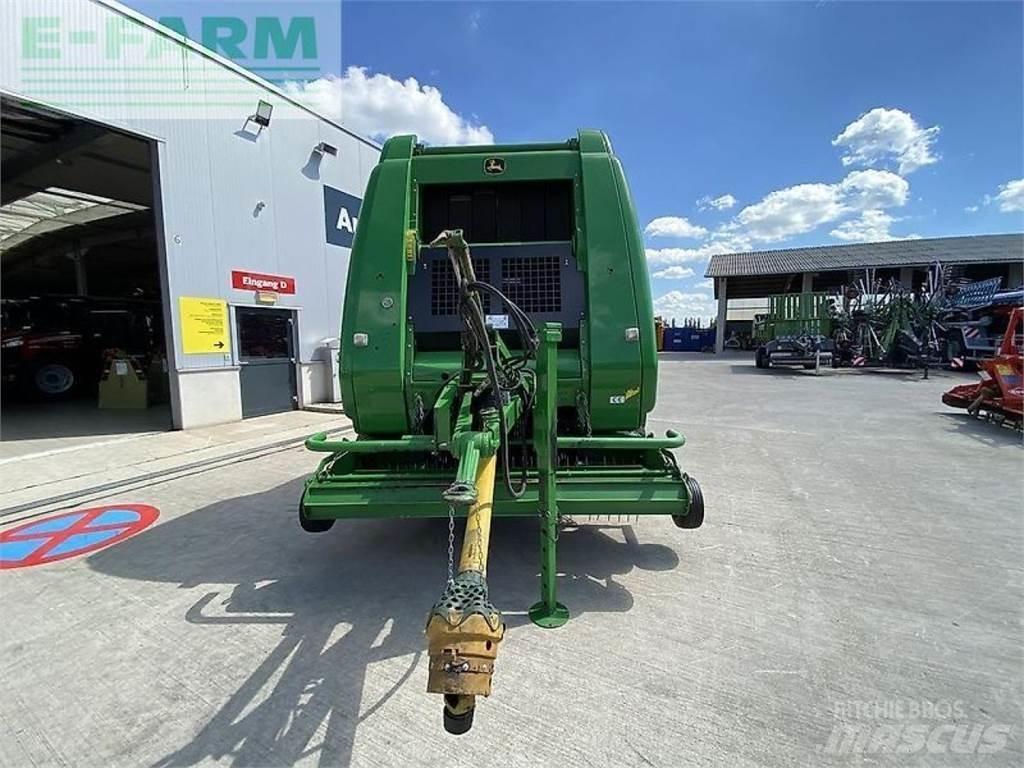 John Deere 864 Baler dreptunghiular