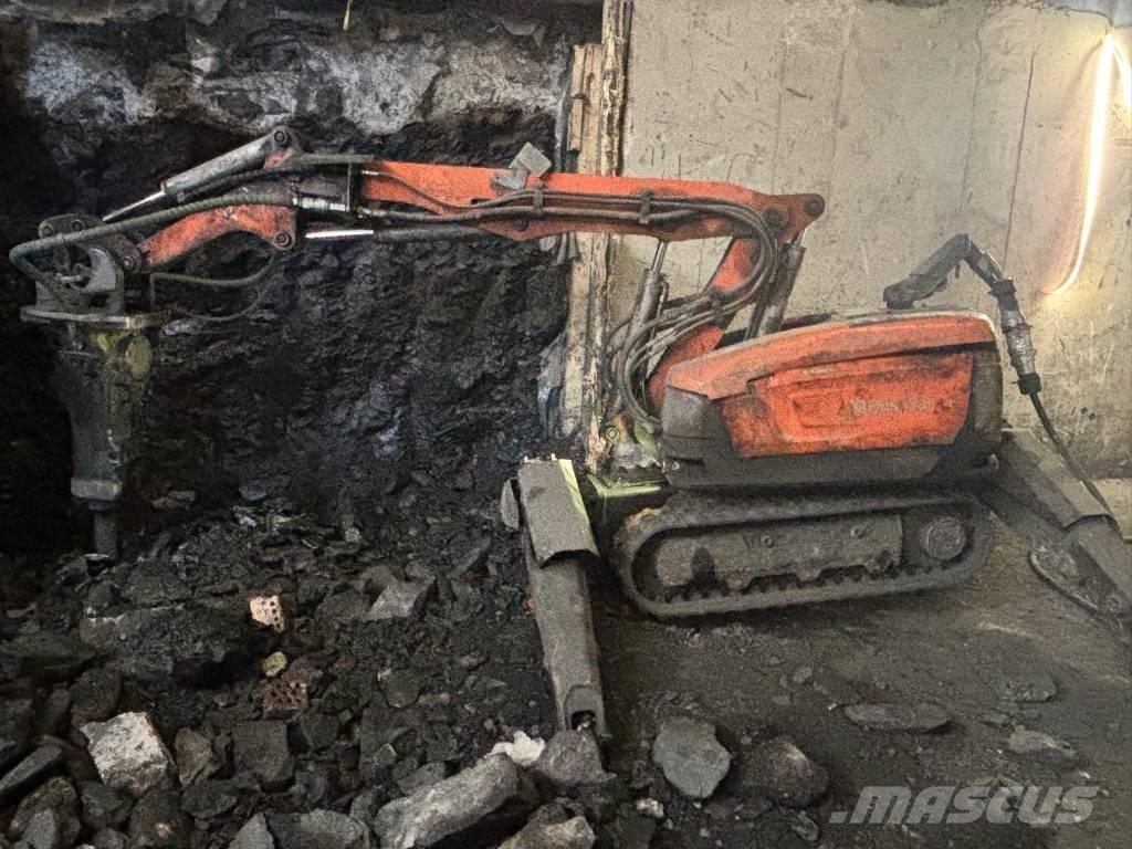 Husqvarna DXR 300 Excavatoare de demolare