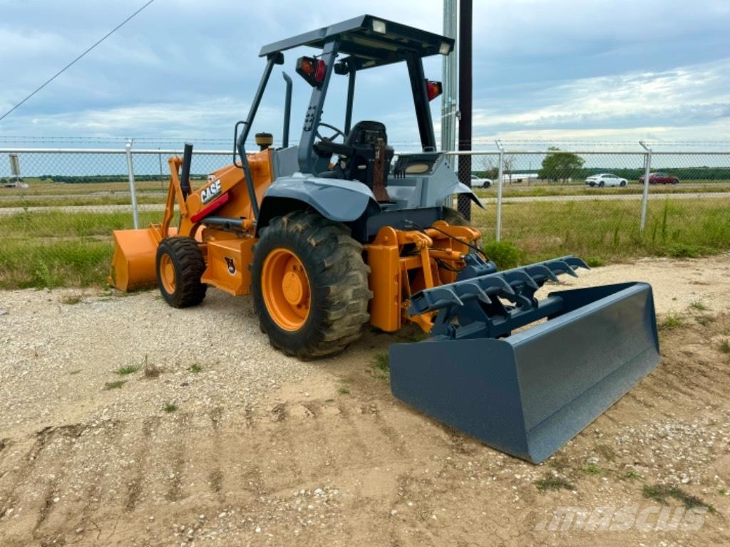 CASE 570 M XT Incarcator pe pneuri
