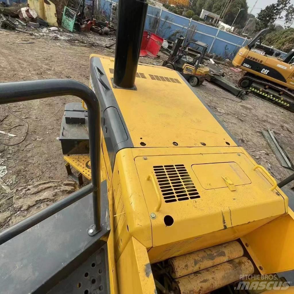 Komatsu WA 500 Incarcator pe pneuri