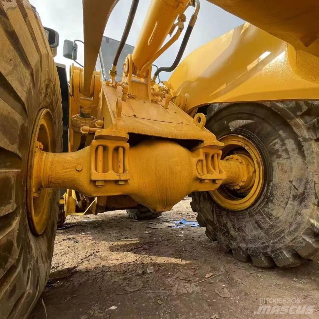 Komatsu WA 500 Incarcator pe pneuri
