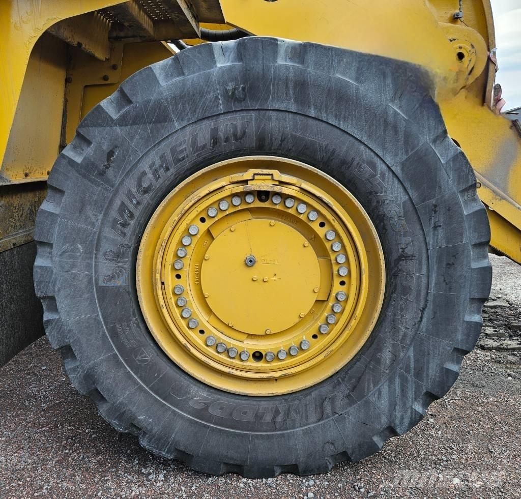 CAT 988 K Incarcator pe pneuri