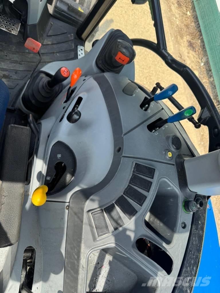 New Holland T 4.65 Tractoare
