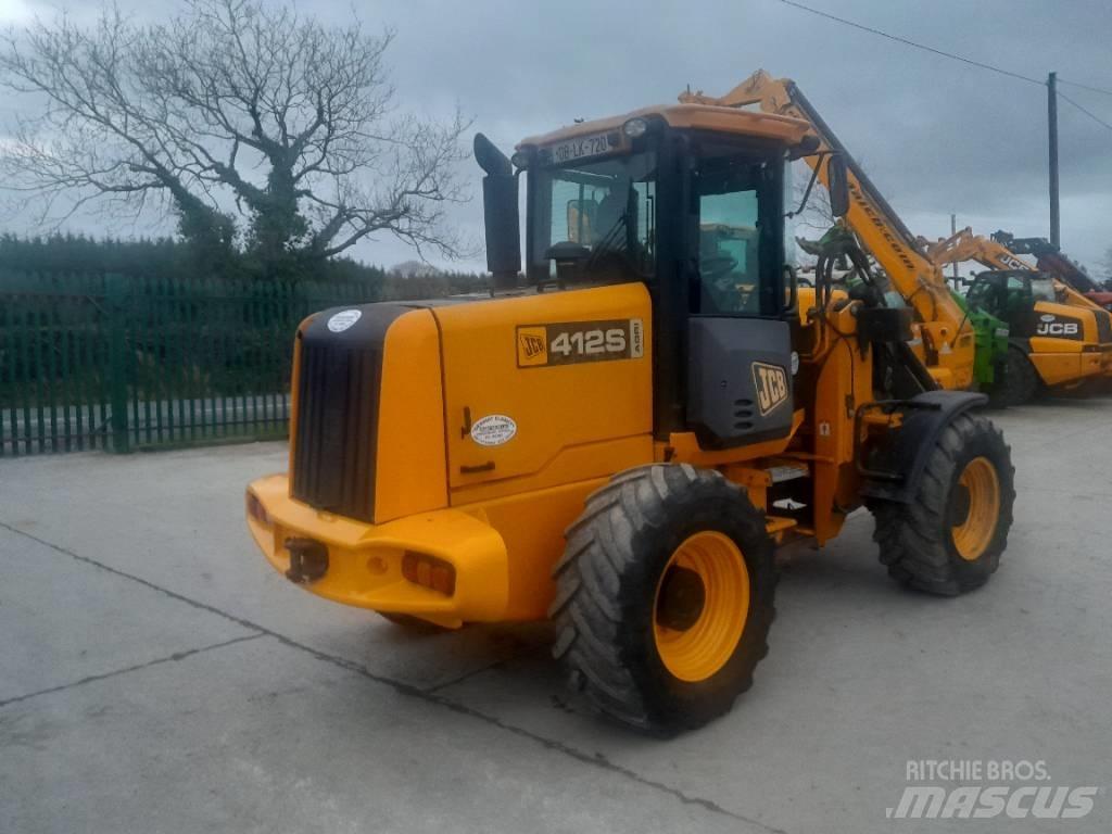 JCB 412 Incarcator pe pneuri