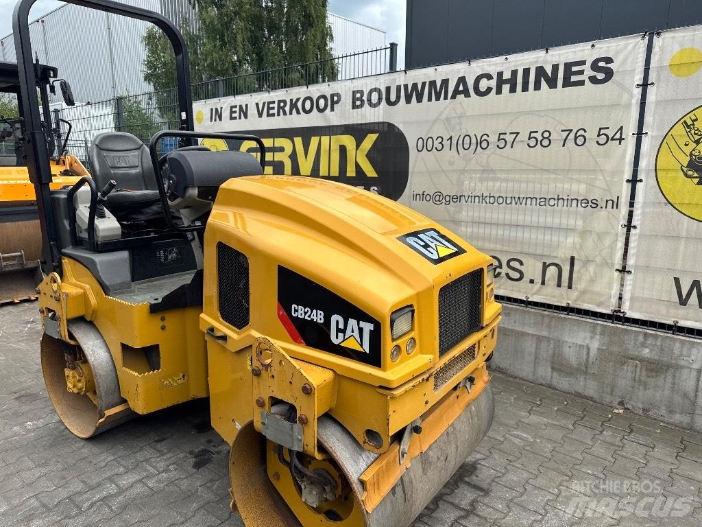 CAT CB 24 B Cilindri compactori dubli