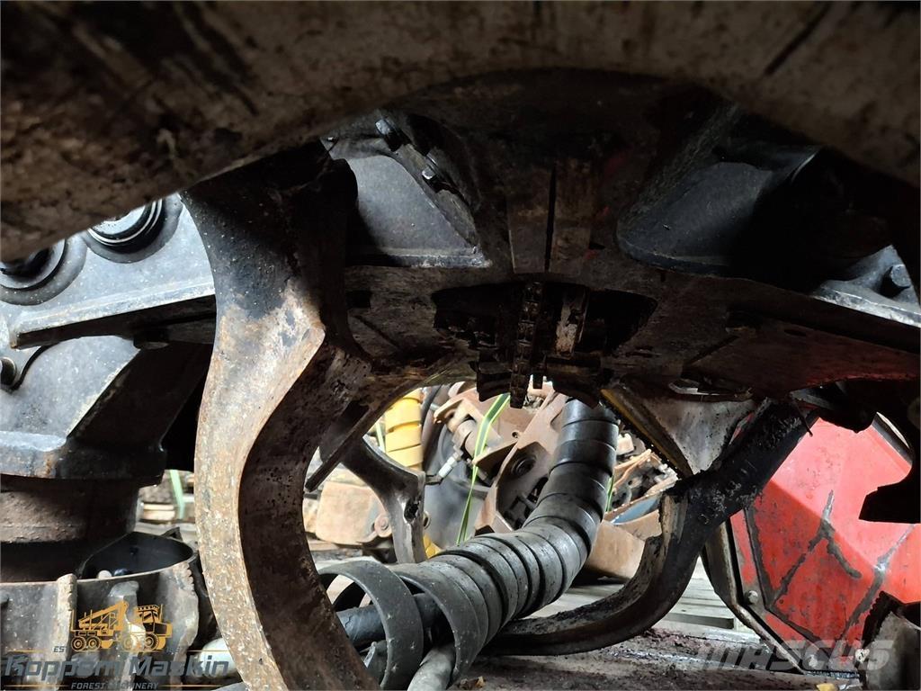 Komatsu C124 Capete pentru culegatoare