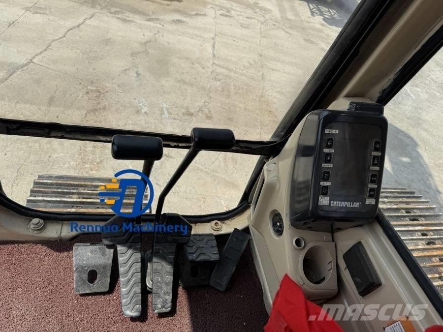 CAT 320 BL Excavatoare pe șenile
