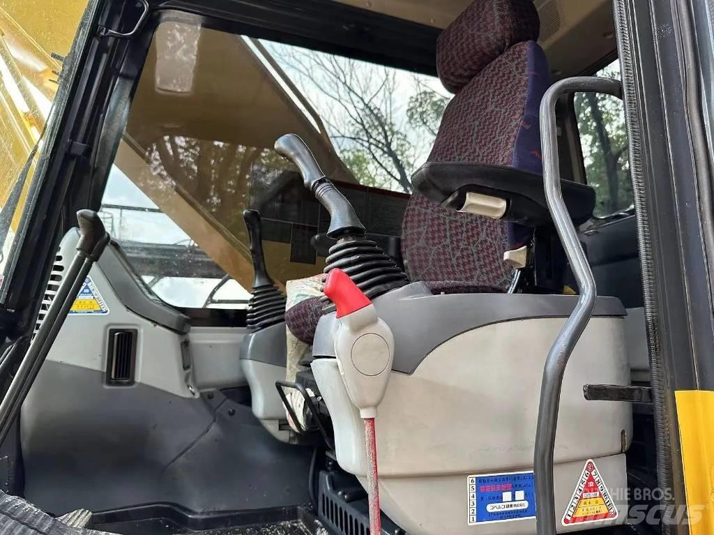 Komatsu PC 220-7 Excavatoare pe șenile
