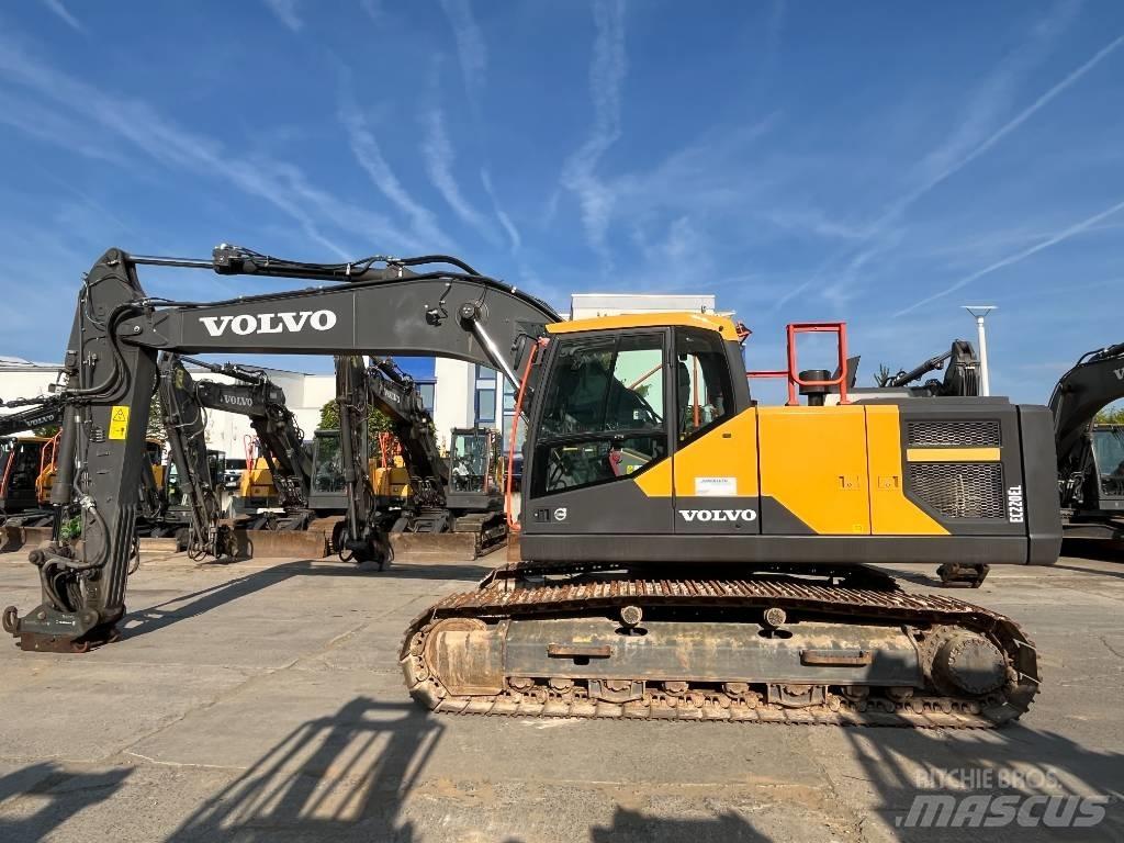 Volvo EC220EL Excavatoare pe șenile
