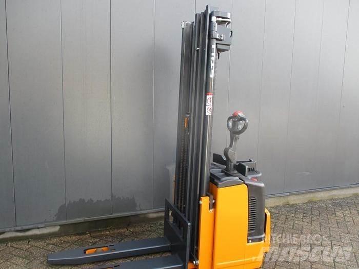 Still EGV S14 Transpaleta manuala