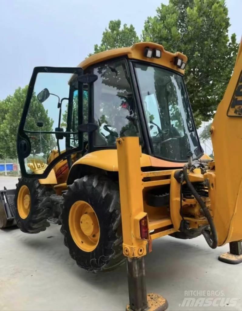 JCB 4 CX Buldoexcavatoare